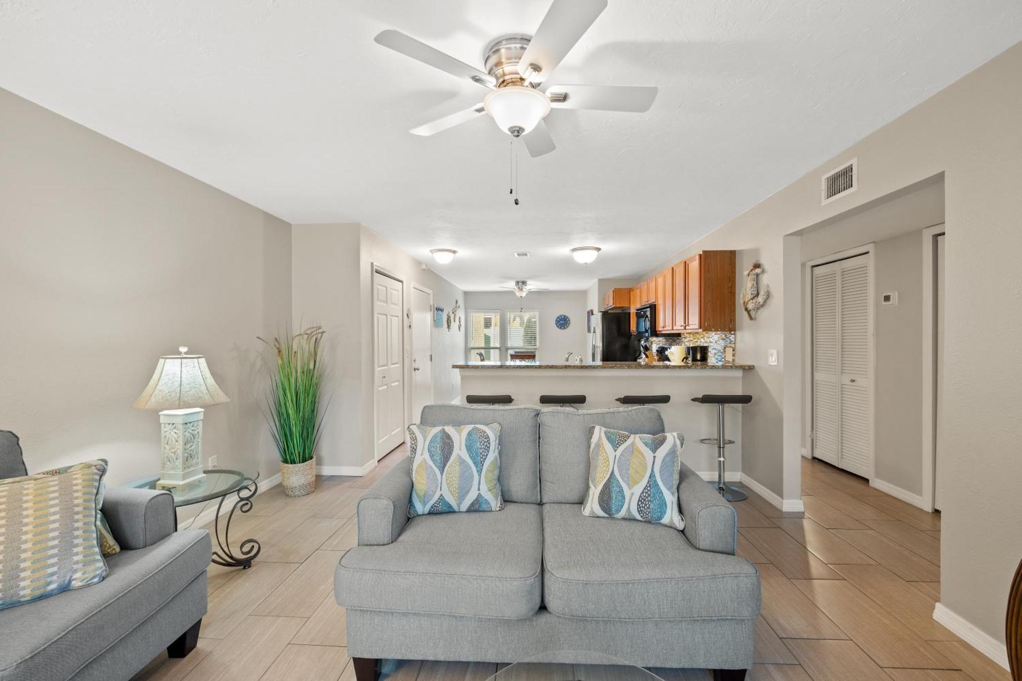 Cozy 2-bedroom In Prime Siesta Key Location Apartamento